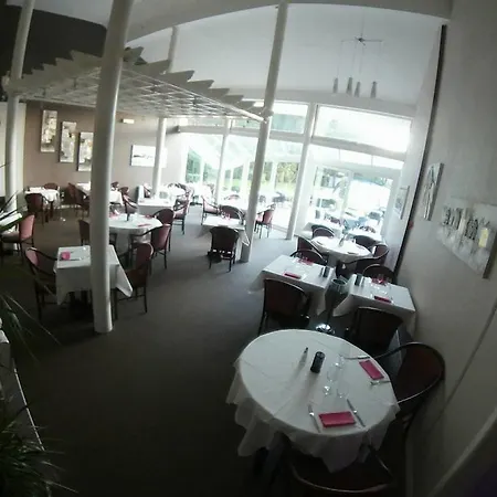 Du Golf Hotel 2*